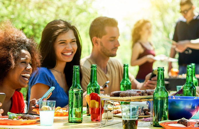 Tips for a Cooler Party - Suncast® Corporation